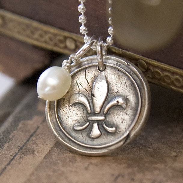 Fleur De Lis Charm Necklace Silver Pendant - Wax seal pendant