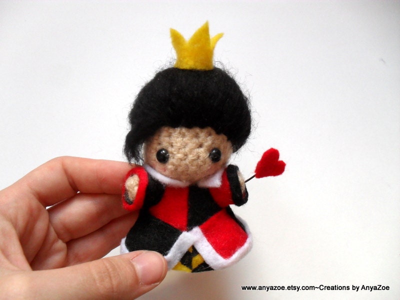 Queen of Hearts Amigurumi
