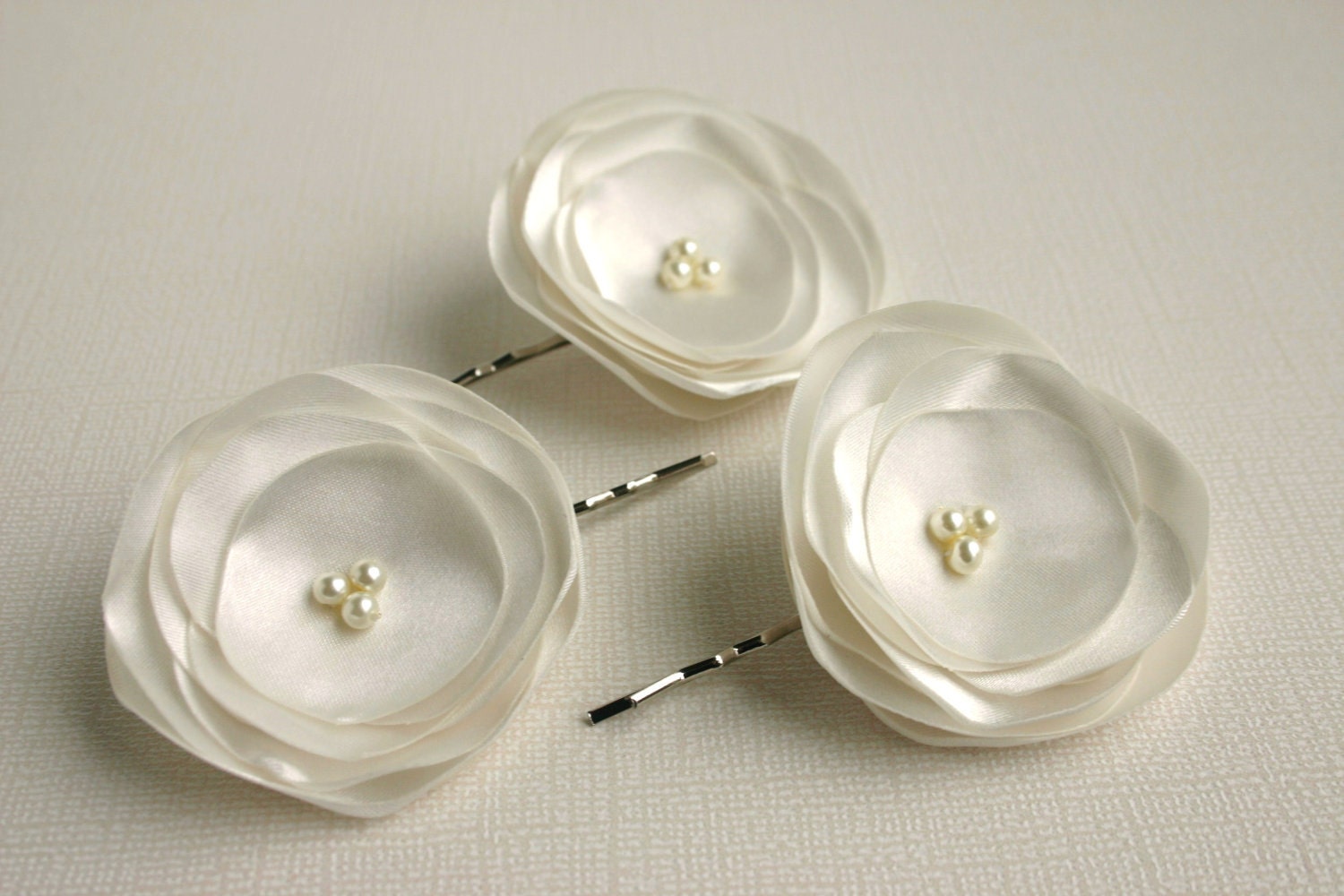 Ivory Hair Flowers - Bridal Flower Clip - Hair Accessories - Flower Hair Piece - Fascinate