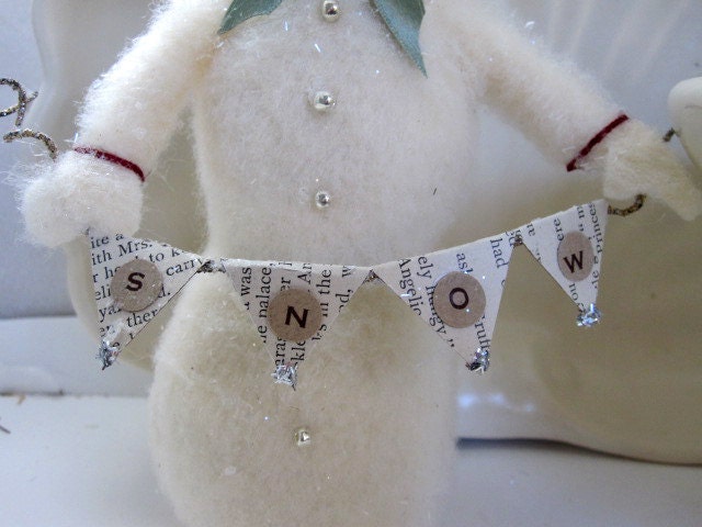 Vintage Inspired Glittery Snowman