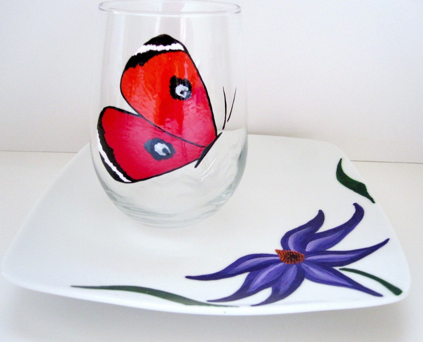 Butterfly and Daisy- Wine Glass and Plate Duo