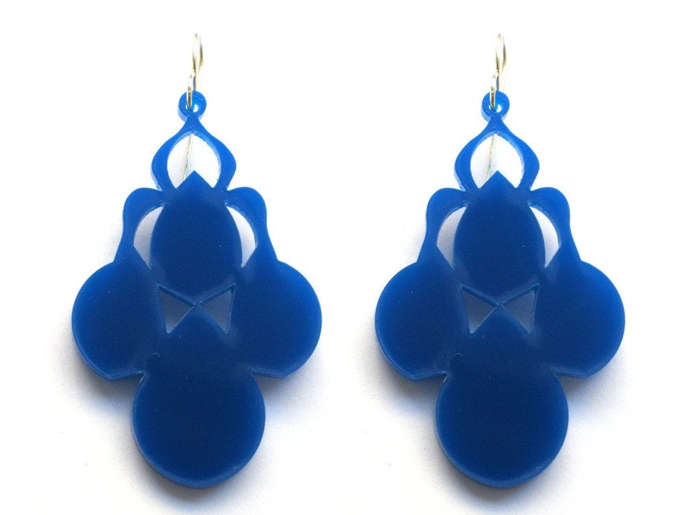 Versailles Rounded Chandelier Blueberry Blue Earrings Laser Cut Acrylic