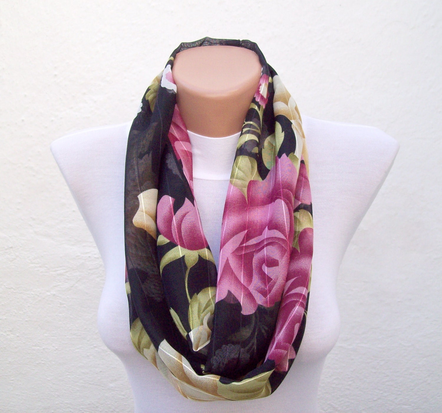 infinity scarf Loop scarf Neckwarmer Necklace scarf Fabric scarf black pink cream