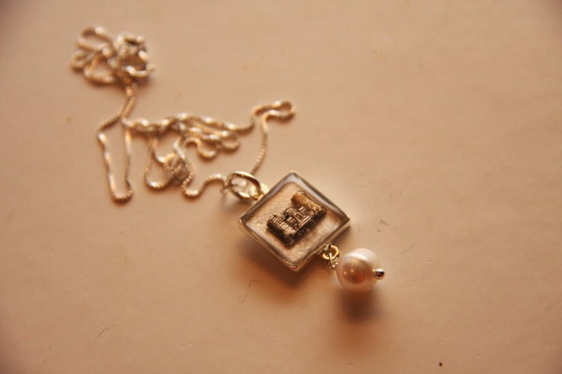 Combat Engineer Pearl Drop Pendant