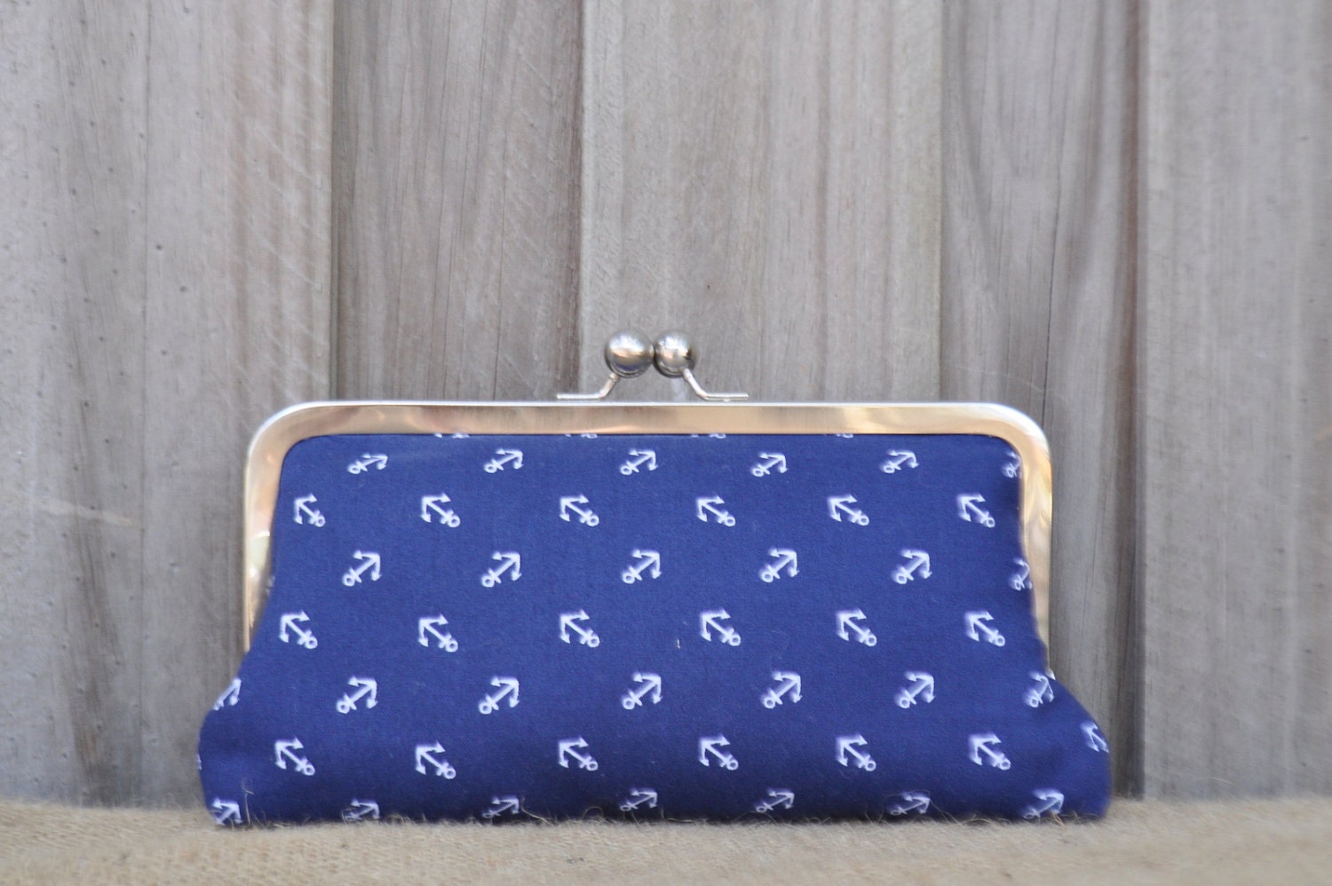 anchor's away clutch