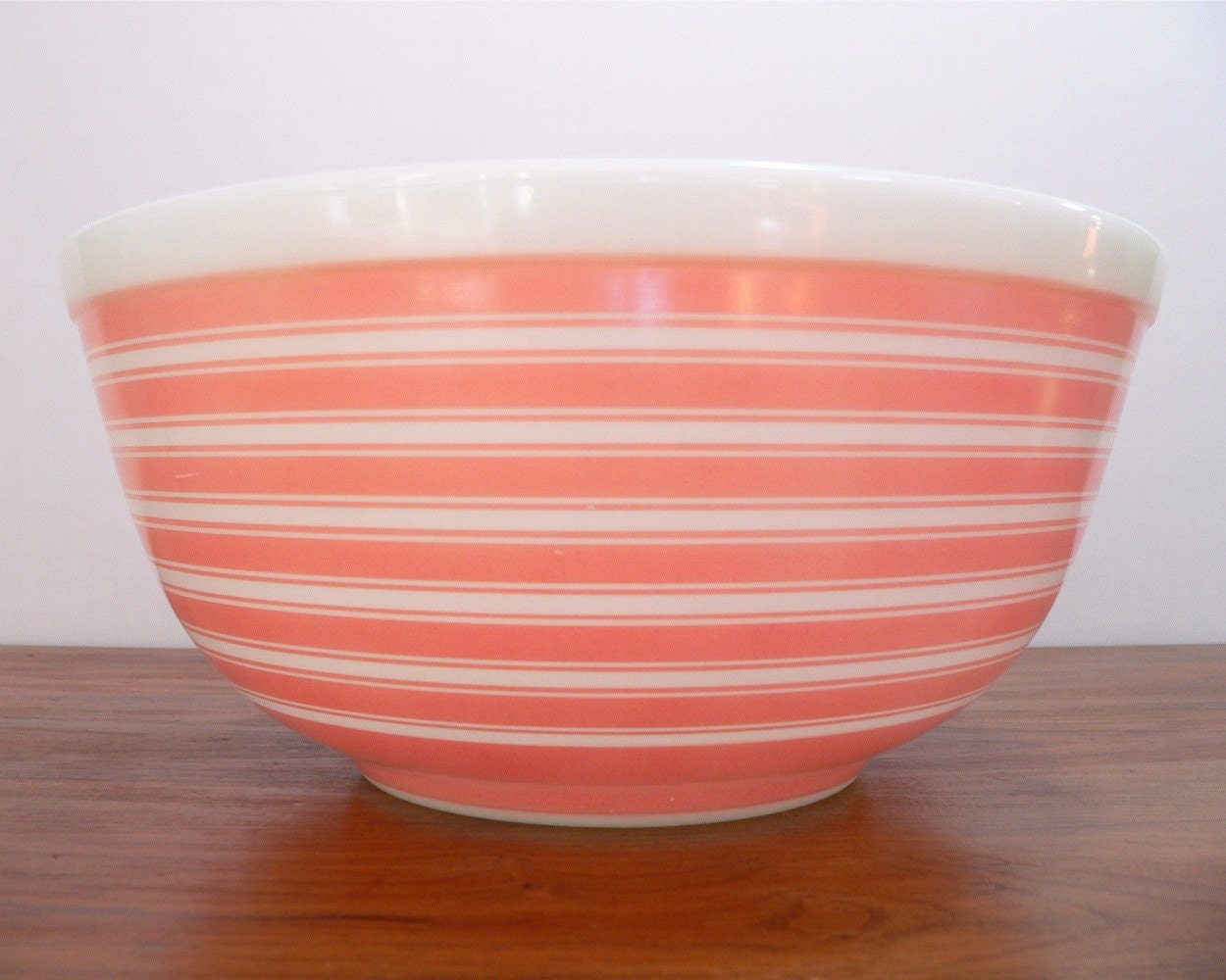 Pyrex pink stripes mixing bowl
