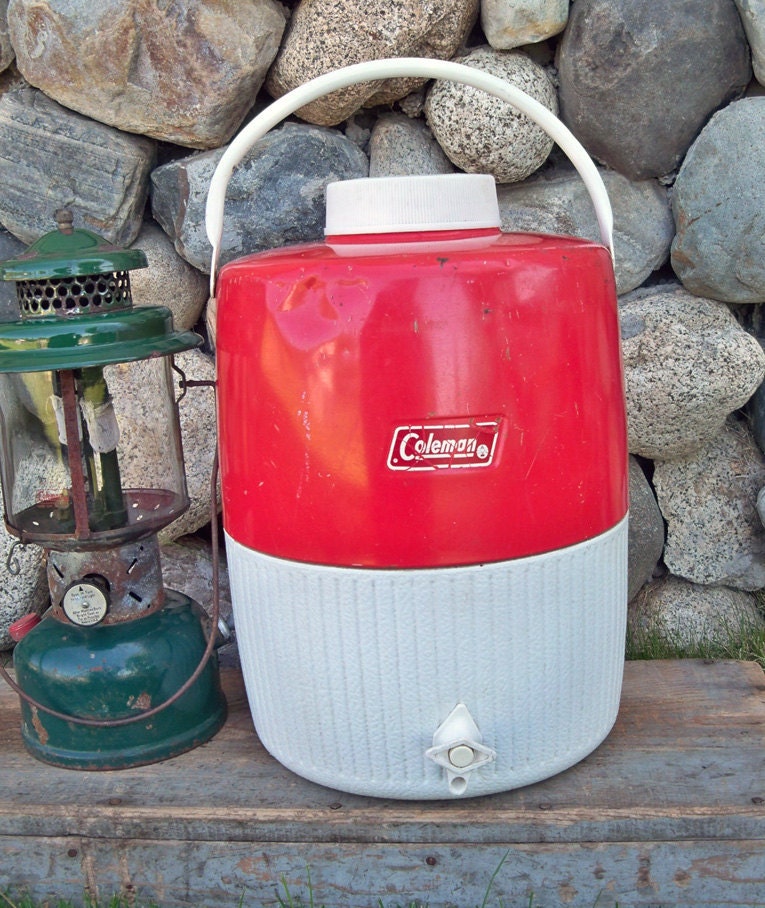 Vintage Coleman Beverage Cooler - Thermos - 3 Gallon "Red and White"