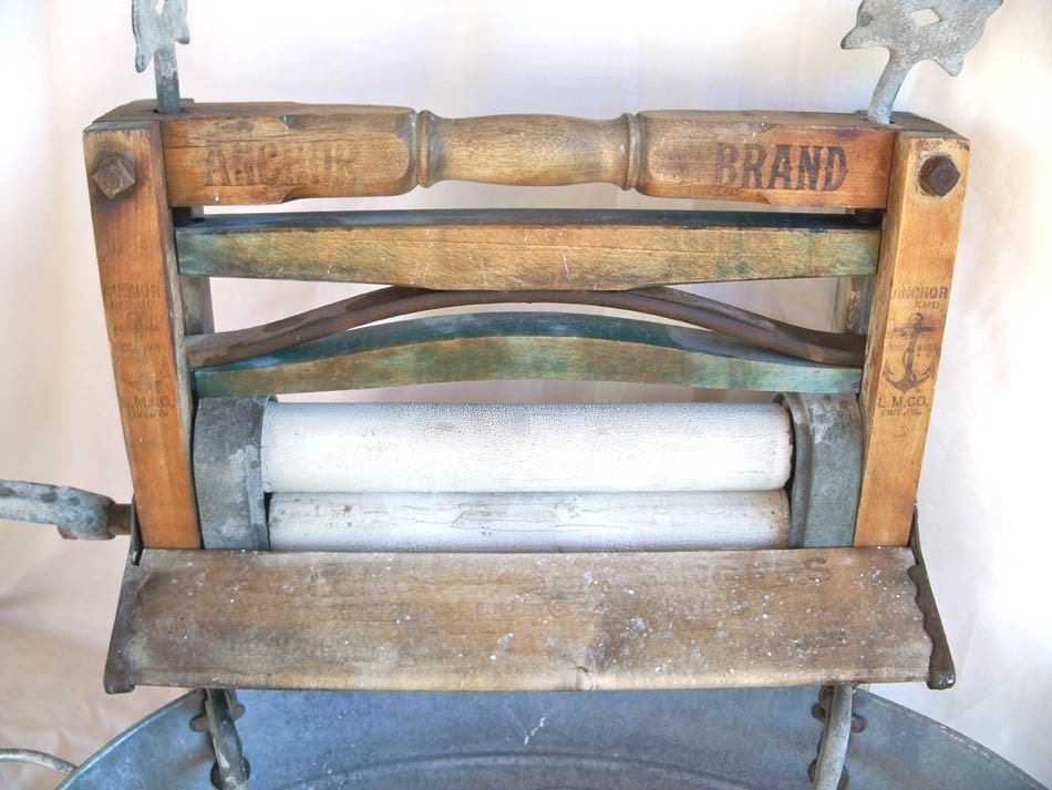 Vintage Anchor Brand Laundry - Clothes Wringer