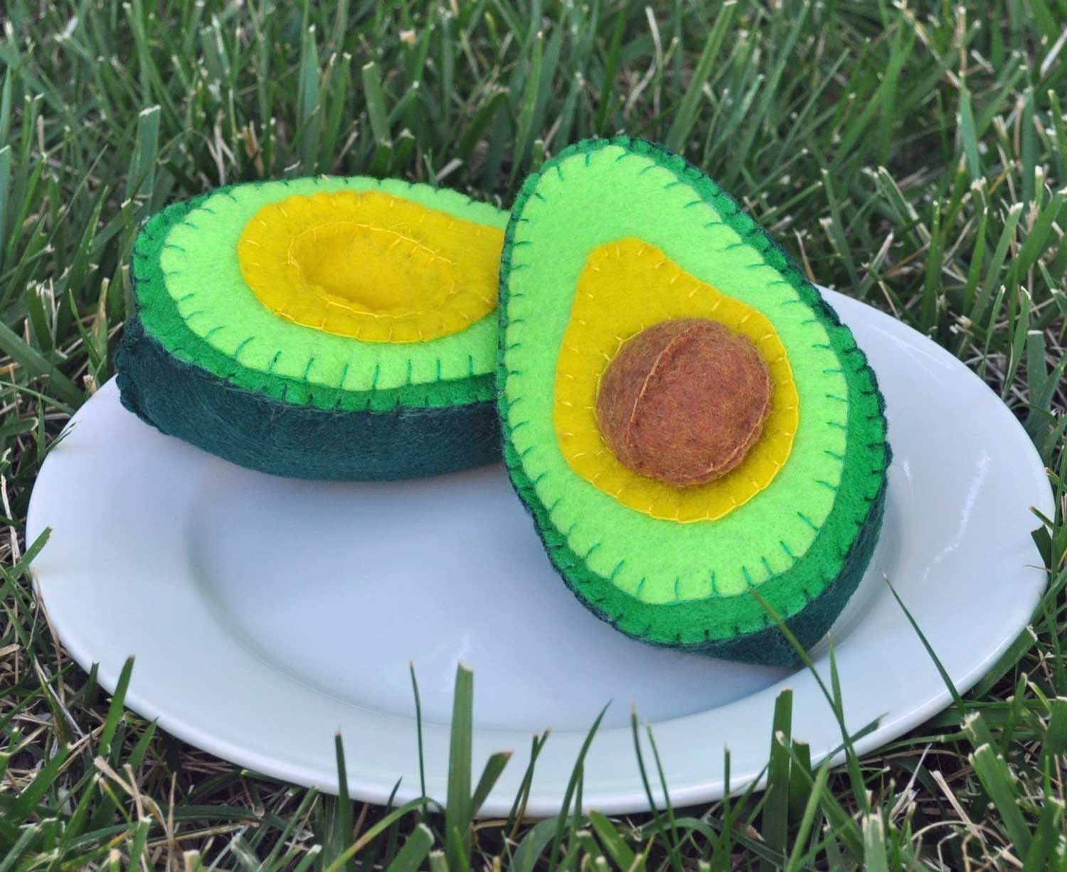 Felt Food Avocado Halves with Removable Pit