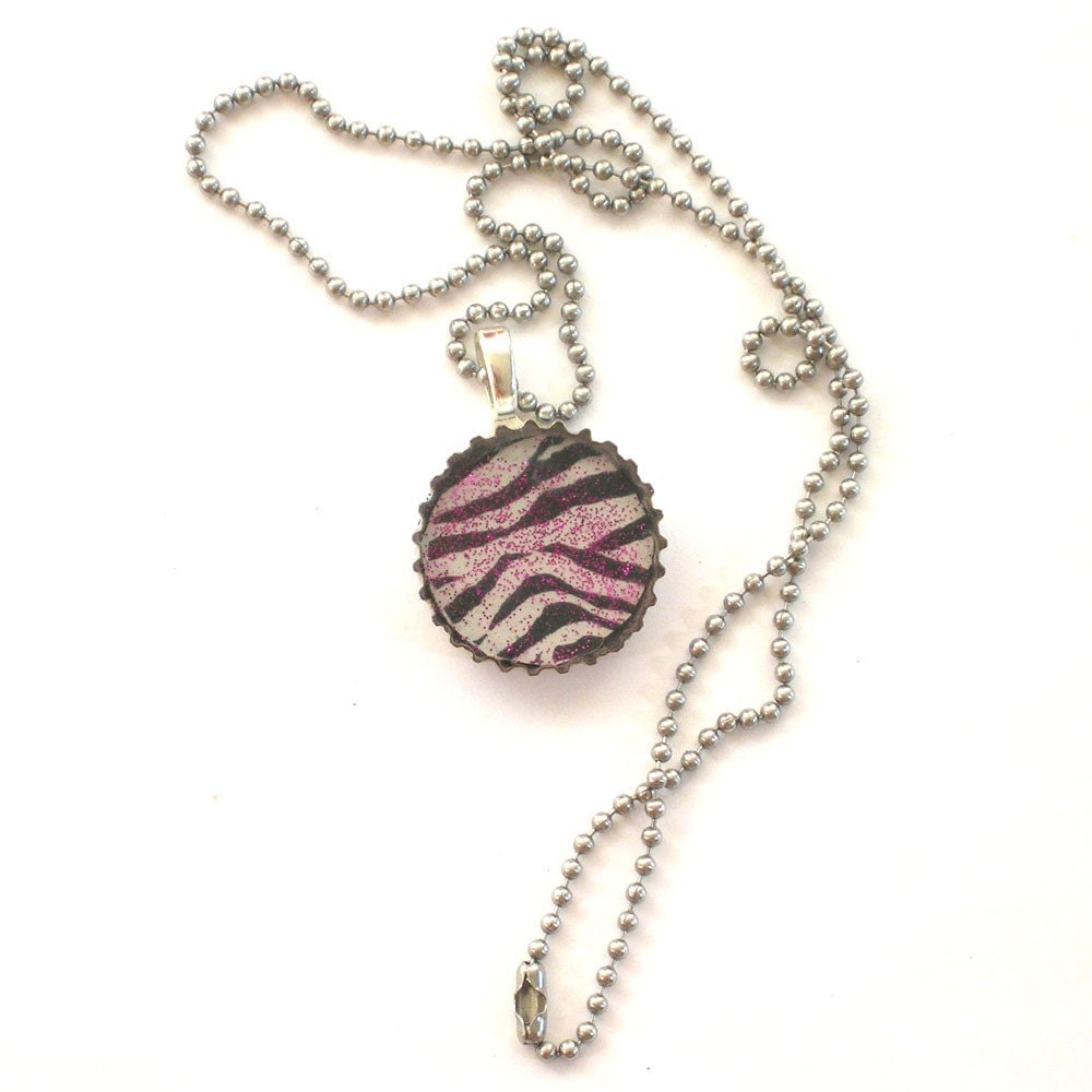 The zebra pendant