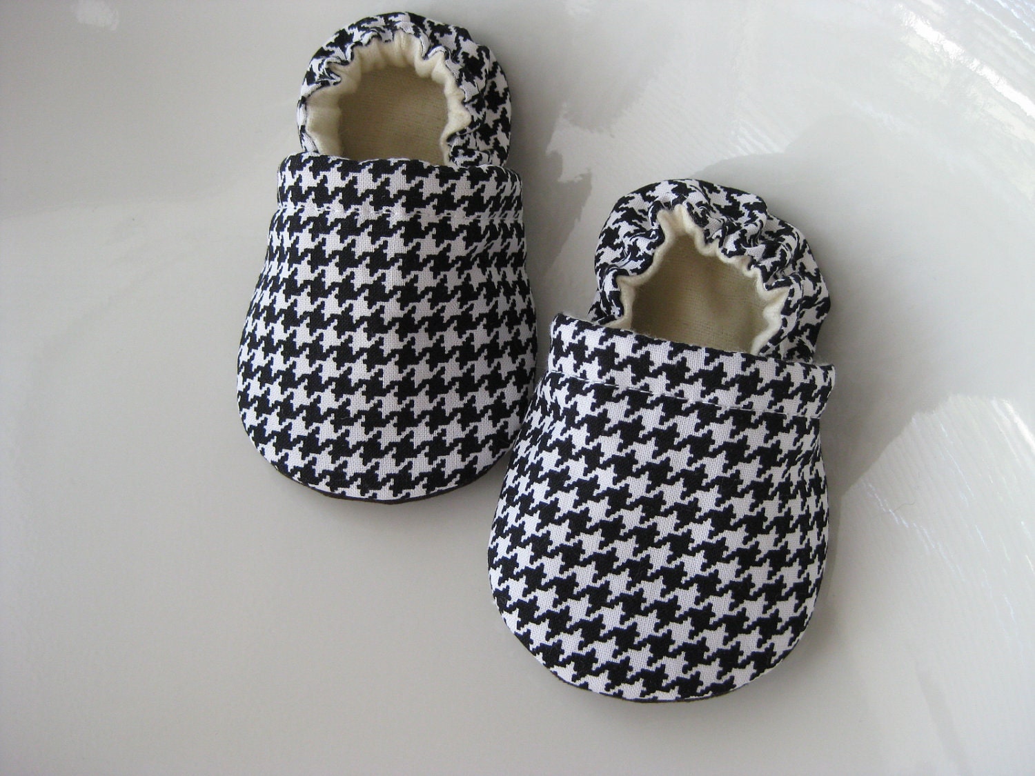 houndstooth  black  and white baby shoes soft sole