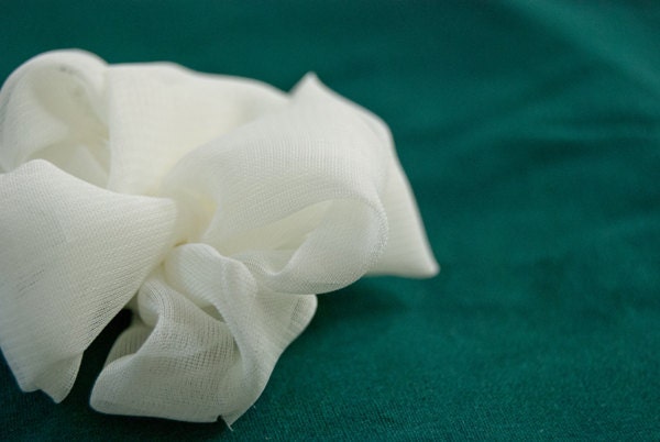 SALE: creamy white - small hair clip