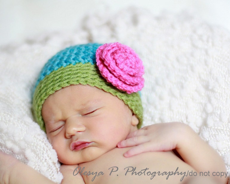 Download PDF crochet pattern 040 - Beanie with Rose - Multiple sizes from newborn through age 4