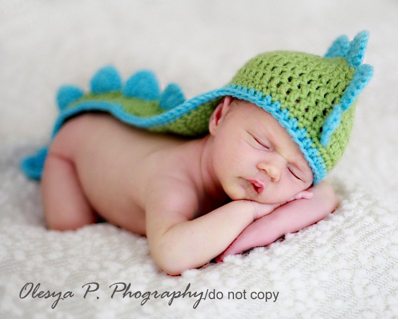 Download PDF crochet pattern 042 - Dino hat - Multiple sizes from newborn through 12 months