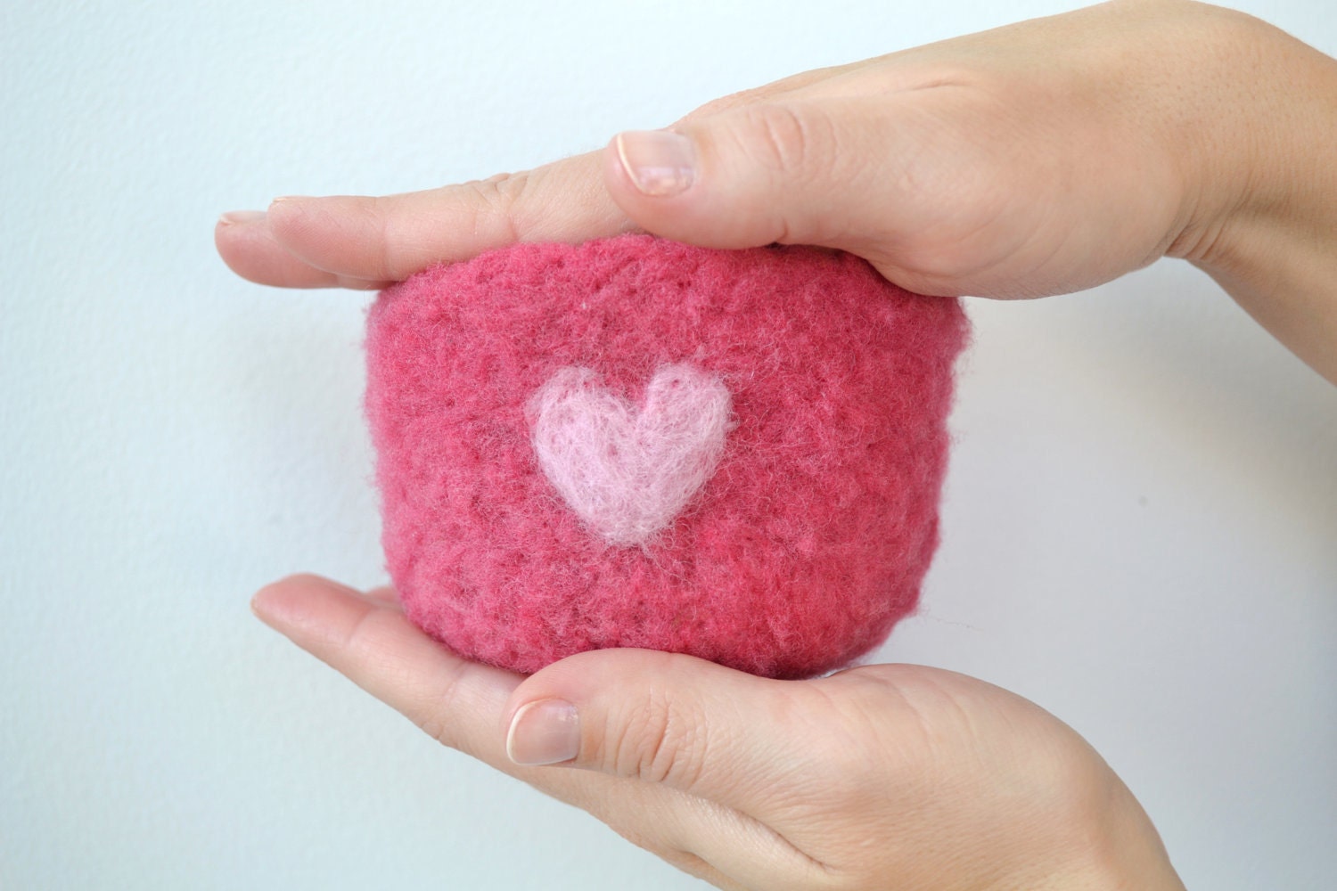 Needle Felted Hot Pink Keepsake Bowl with Heart, Valentine Gift, Housewares