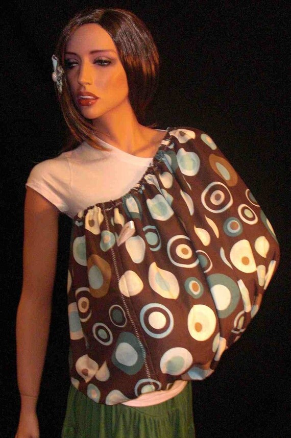 BooBTooB The ONLY Nursing Cover That's Got Your Back (Brown with BIG Blue and White Dots)