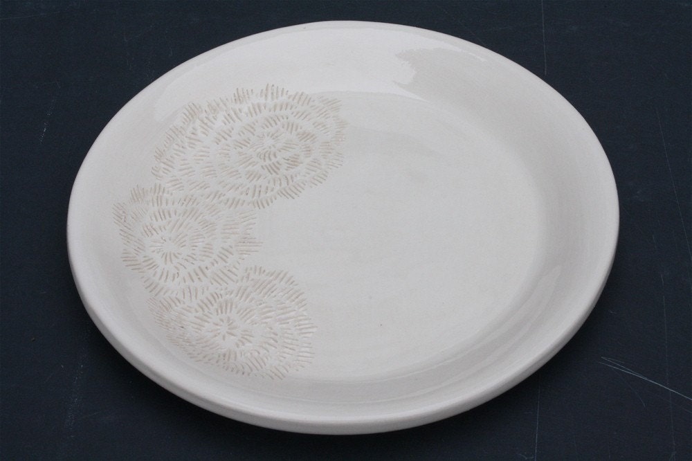 Floral Design Garlic Plate