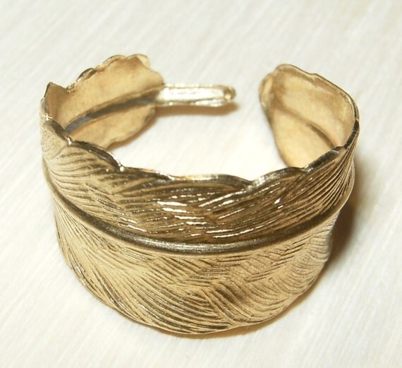 Small Golden Feather Ring Adjustable
