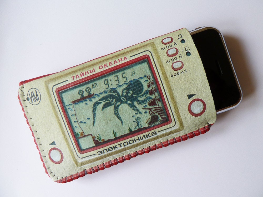 Felt iPhone 5 Case Vintage Russian Electronica Game Console - Fabric iPhone Case