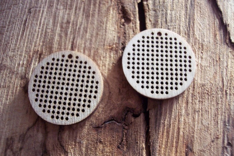 DO IT YOURSELF. Wood Needlecraft Pendant, Brooch, Necklace or Earring -2 pieces Blanks-