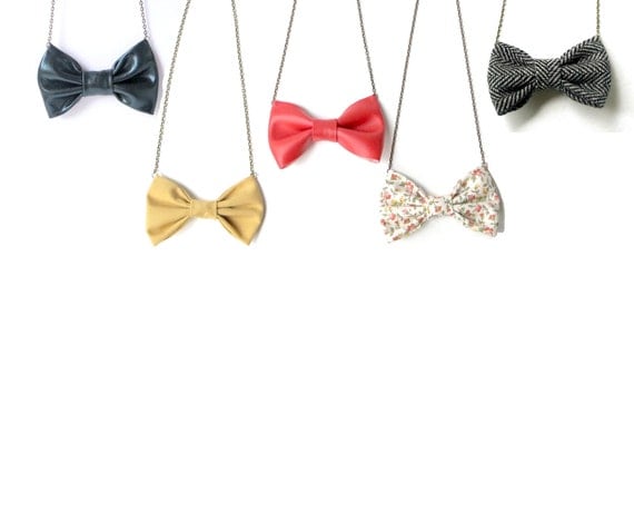 5 Bow Necklace for Bridal and Baby Shower Favors - Wedding Bridesmaids Accessories - Party Gifts - 5 Custom Pieces