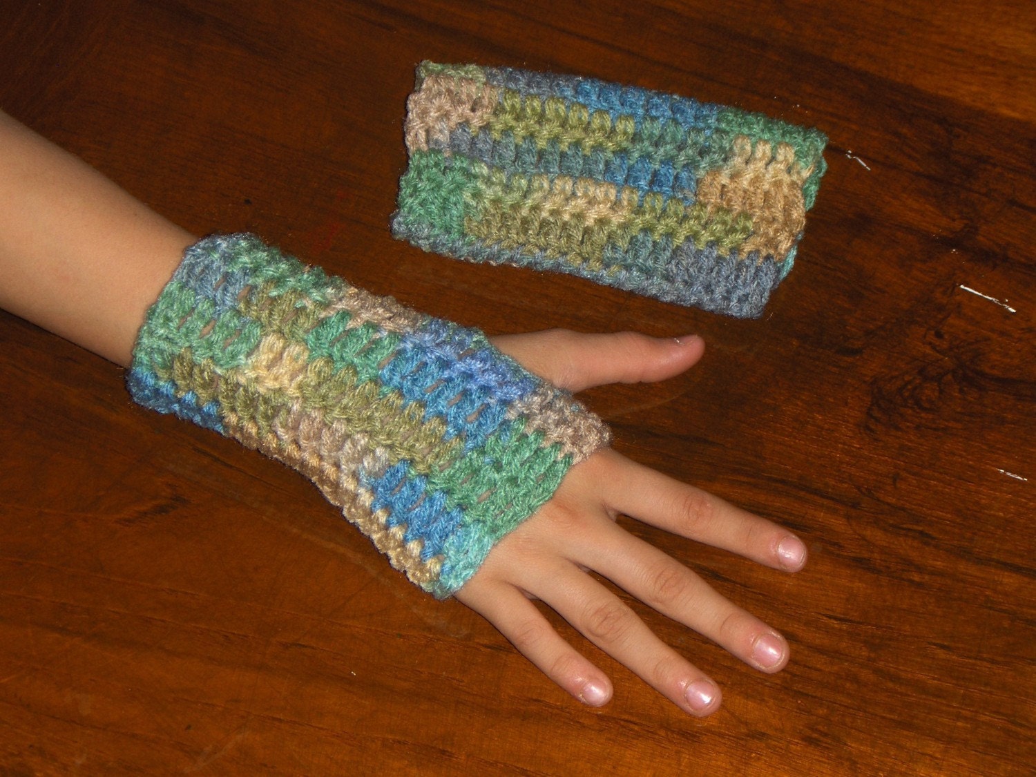 Arm Warmers, Fingerless Gloves, Texting Gloves, Seagrass Children's Shorty  Handmade Crocheted Simple