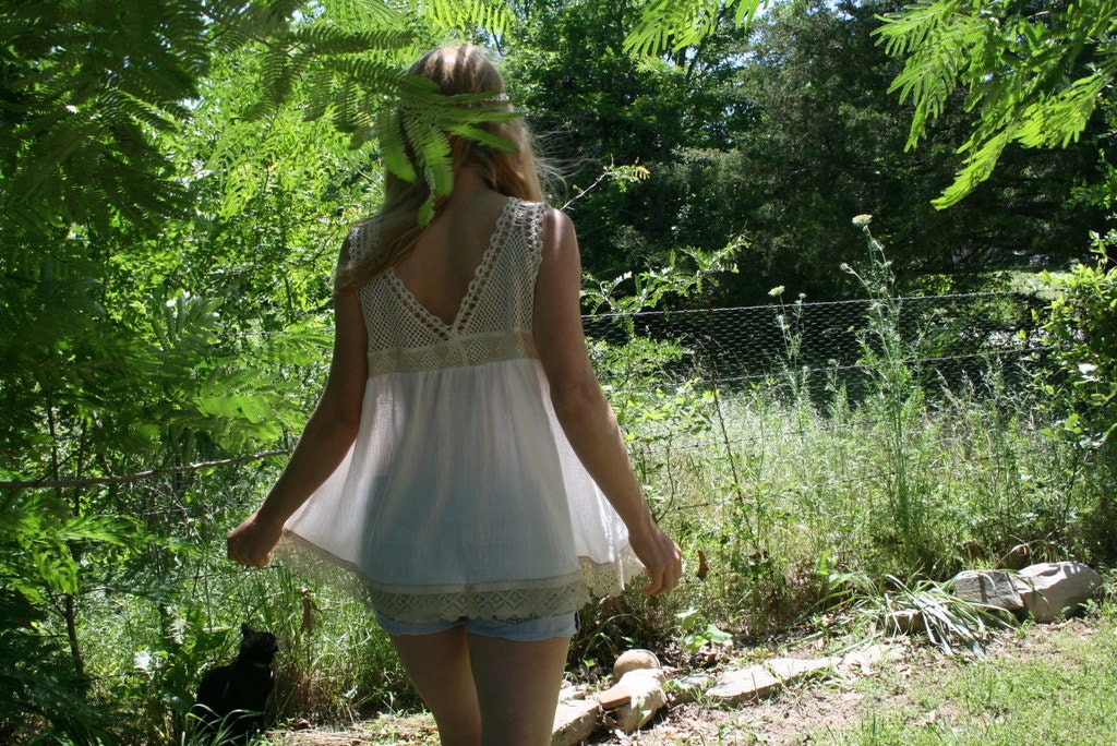 Vintage Victorian Camisole Tank Top in Cream & White Lace- UPCYLED - OOAK S M L