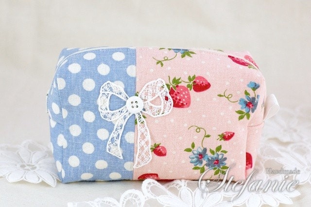 Sweet Collection, Boxy Zippered Pouch, Purse, Cosmetic Bag -  Strawberry Patchwork, Elegant Bow