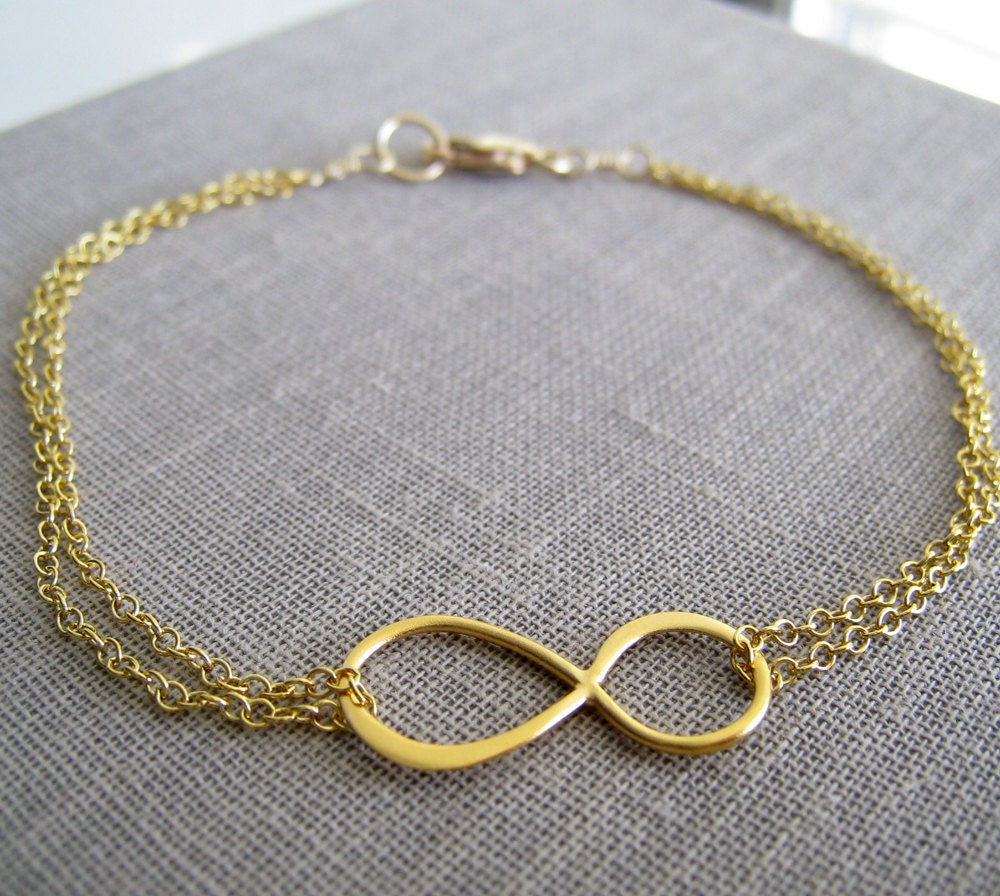 Infinity bracelet, gold delicate and simple chain, bridesmaid bracelets, wedding party favors, dainty and feminine, also in silver