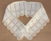 Delicate Vintage Lace Collar from 1950s - vintage style fashion - new old stock
