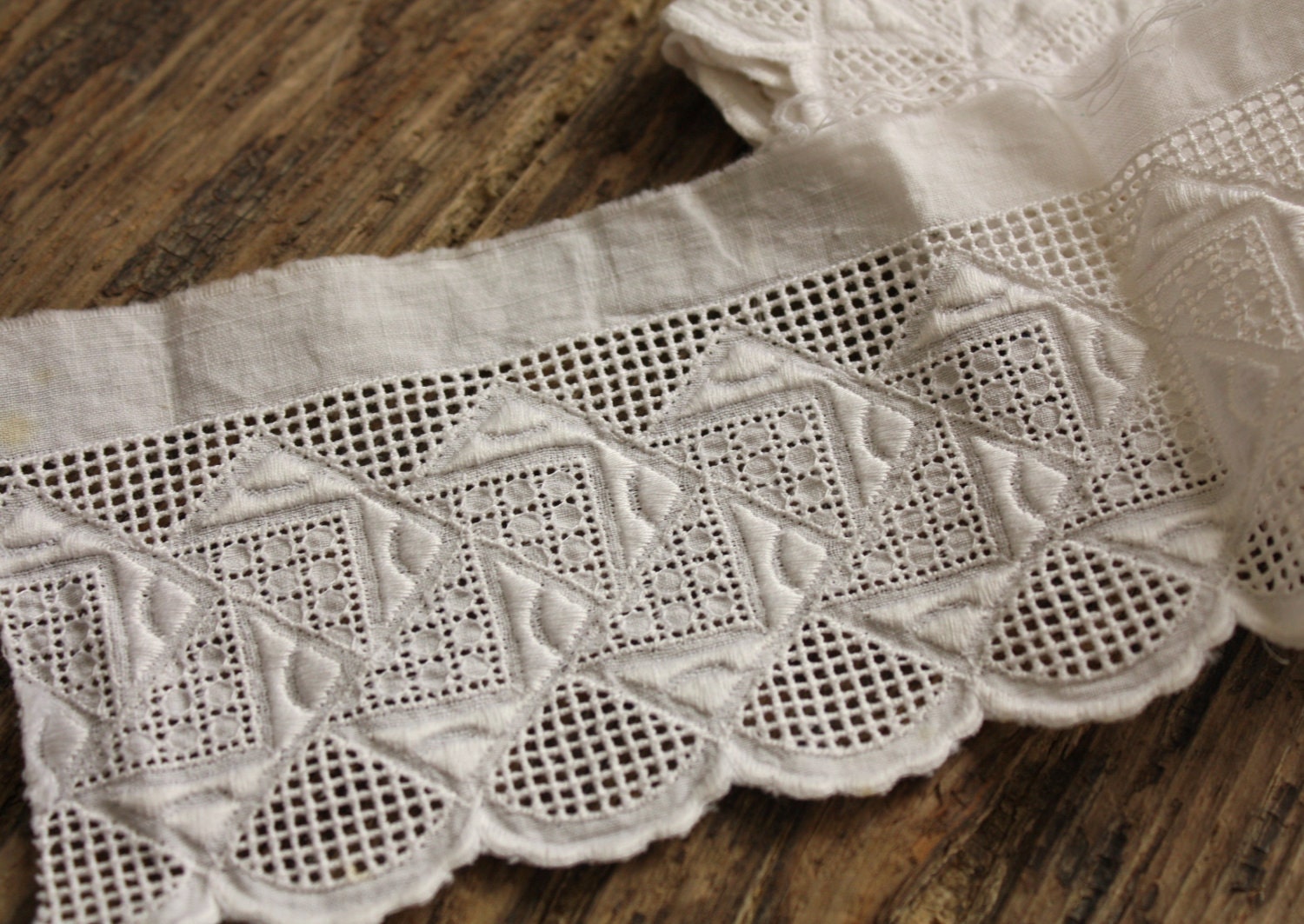 French Vintage Lace 'Broderie Anglaise' - circa 1970s
