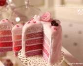 LAST ONE - Duchess Rose Cake 1/12 scale dollhouse miniature