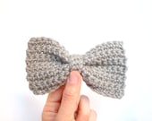 Grey clip on bow tie - vegan crocheted geekery - Ready Handmade by dslookkin on Etsy