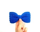 Royal blue clip on bow tie - vegan crocheted geekery - Ready Handmade by dslookkin on Etsy