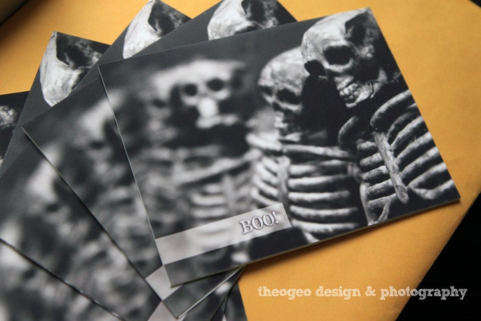 Set of 5 "Boo" skeleton Halloween cards plus white envelopes