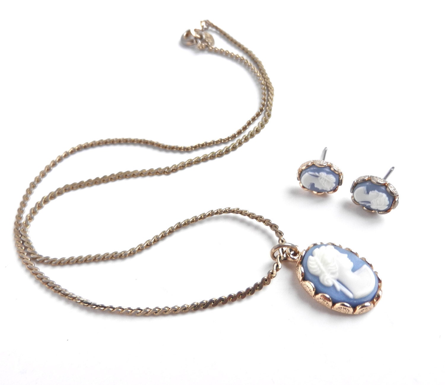 Cameo Necklace & Earring Set - Vintage Demi Parure Gold Tone Costume Jewelry / Blue Cameos