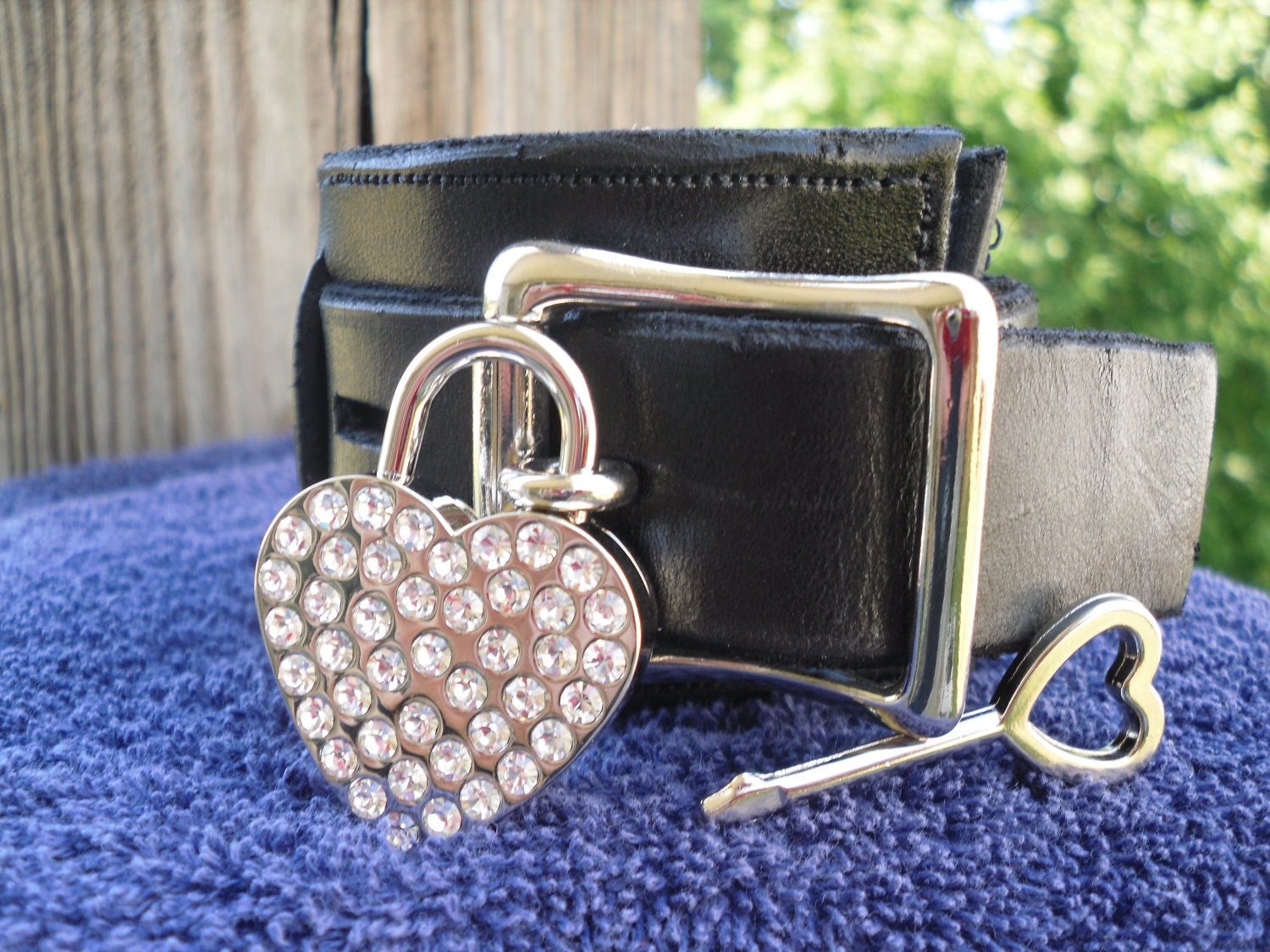 Heart shaped padlock with rhinestones - Free US Shipping