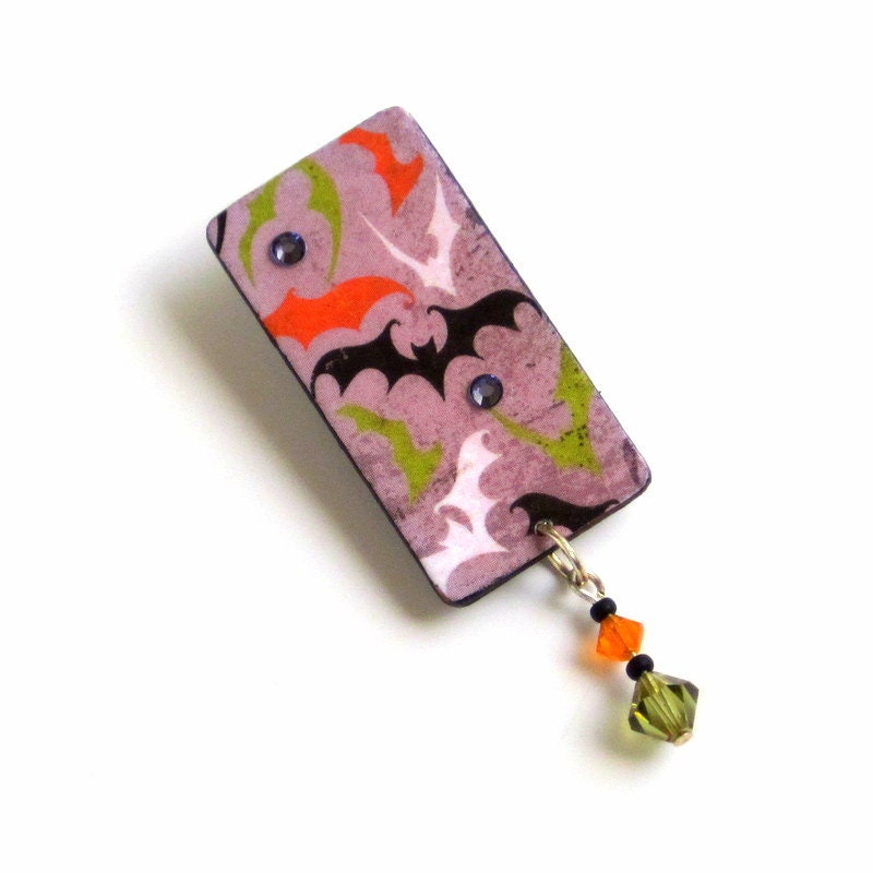 Bat Pin Halloween Lapel Pin Spooky Jewelry Goth Brooch Light Purple Gothic