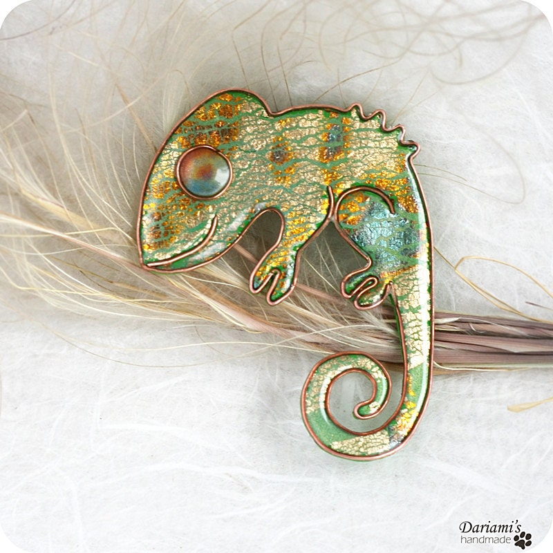 Animal jewelry - Gold and Green Chameleon Brooch