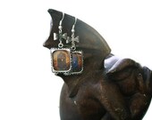 The Dr inspired Earrings Steampunk - WHO is in the BOX - altered art - bows - silver plated - Last Pair Etsy uk