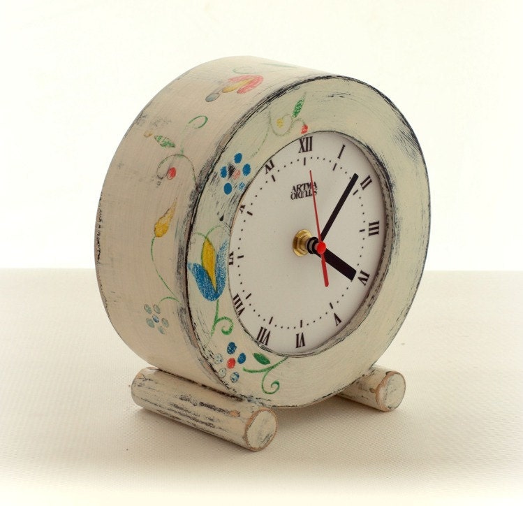 CLOCK oldE circle Folk - free shipping