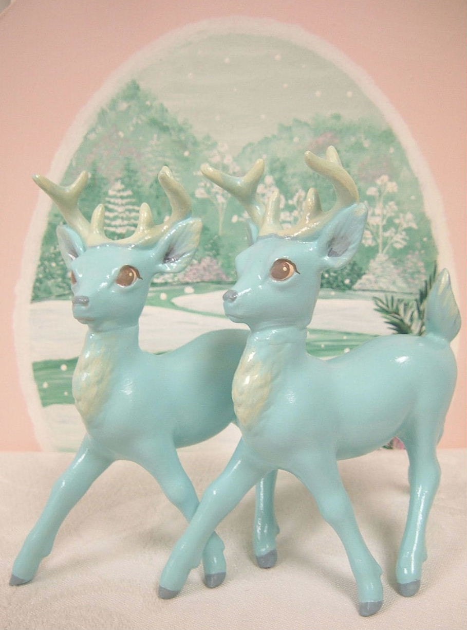 Charming Vintage Aqua Woodland Reindeer Deer Figurines Figures