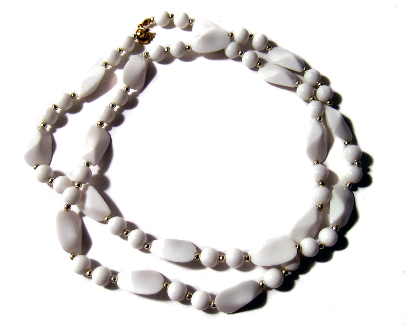 White Necklace Geometric White Bead Silver bead 60s Stylin