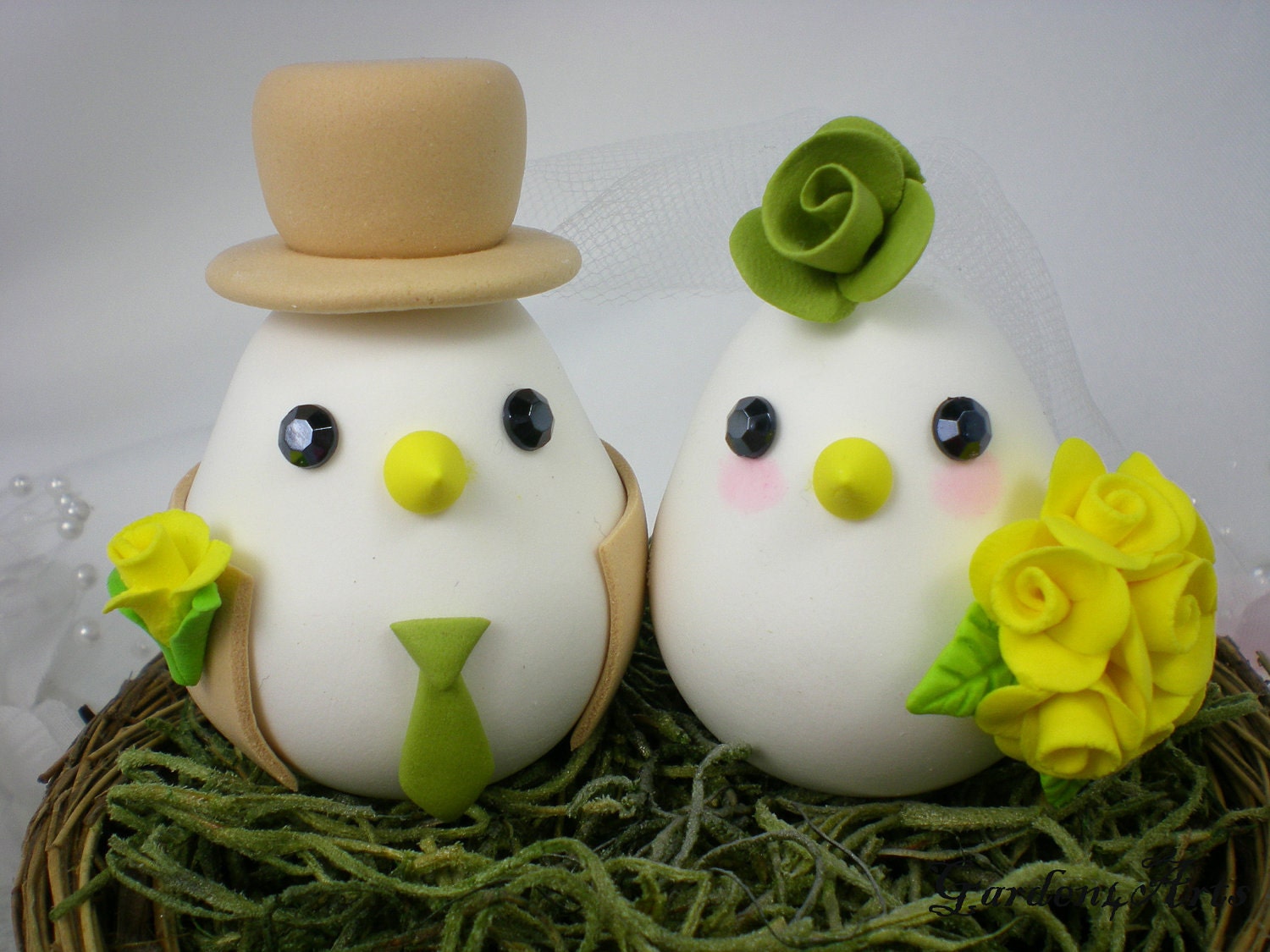 Custom Love Birds Wedding Cake Topper with Sweet Nest - the Bride Hold a Yellow Rose Bouquet(Choice of Color)