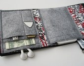 Nerd Herder gadget wallet in Skatepark- iPod, Droid, iPhone, MP3, digital camera, smartphone, guitar picks
