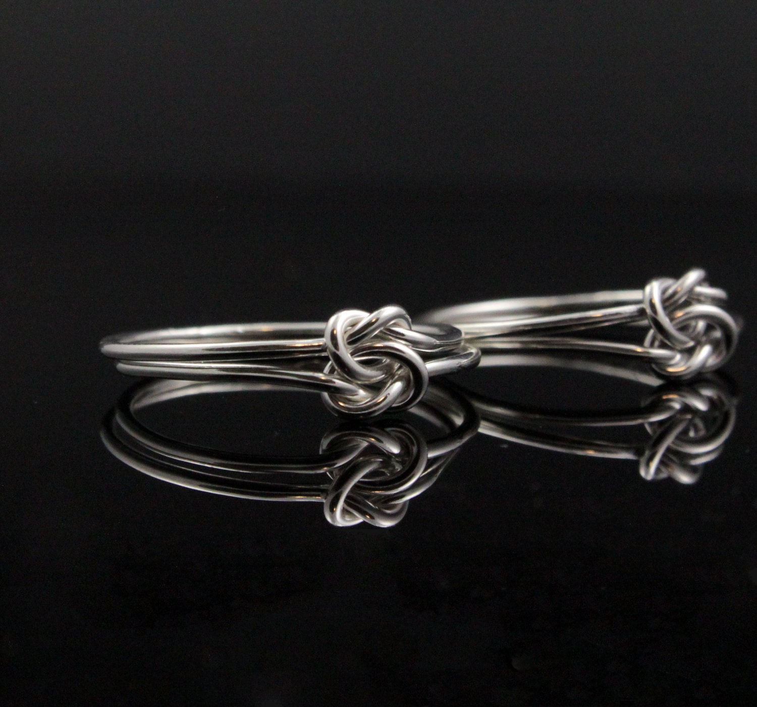 Set of THREE: Bridesmaids jewelry. Gift for bridesmaids, sisters rings. Double love knot rings in Sterling Silver for wedding party