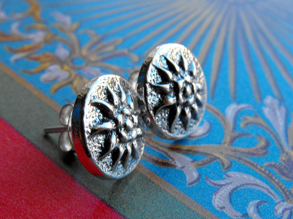 Handmade studs sterling silver earrings with sunflowes