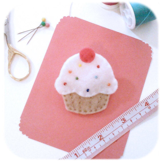 sprinkle cupcake felt pin brooch hand stitched accessory in white and tan
