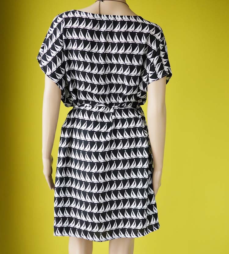 black and white dress long tunic plus size free size retro sailing boat print short kimono sleeves dress - FREE SIZE up to US 20