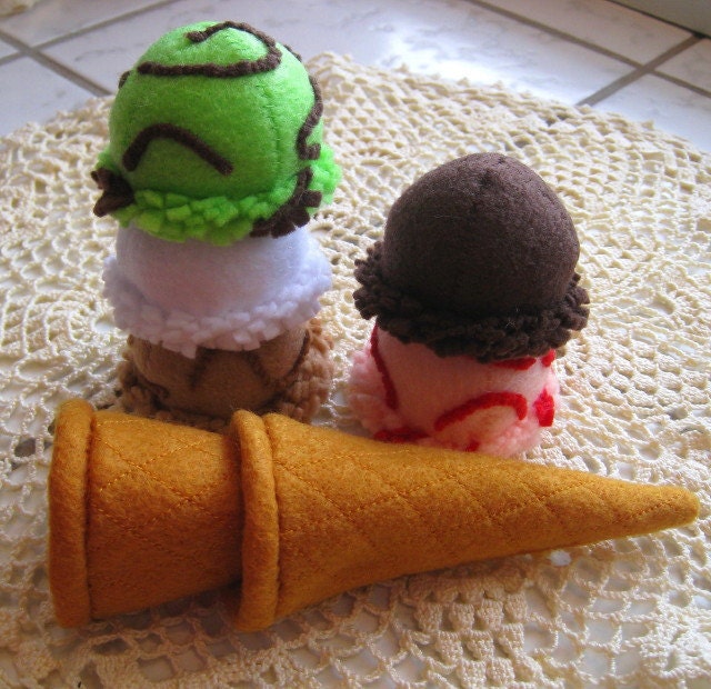 Felt food Ice cream sugar cone set eco friendly children's pretend play food for toy kitchen